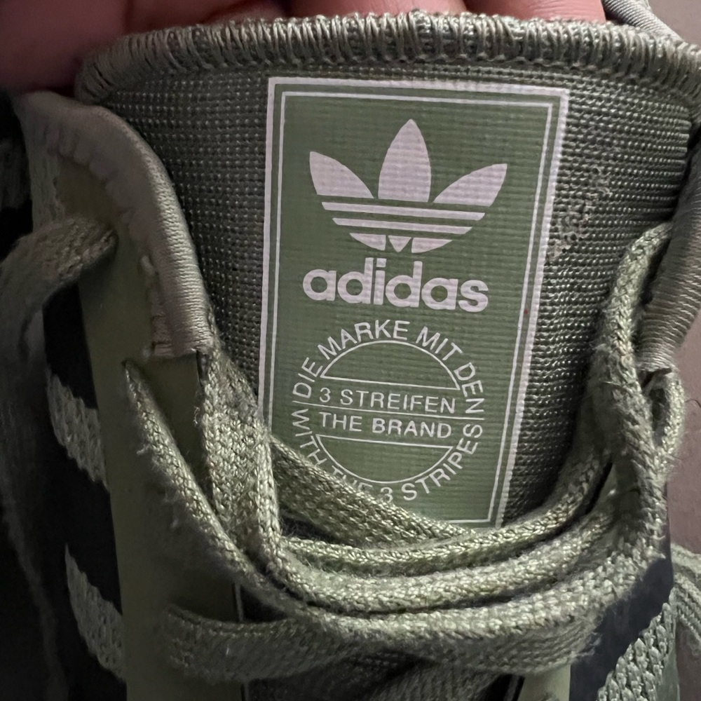 Adidas - Picture 2 of 6